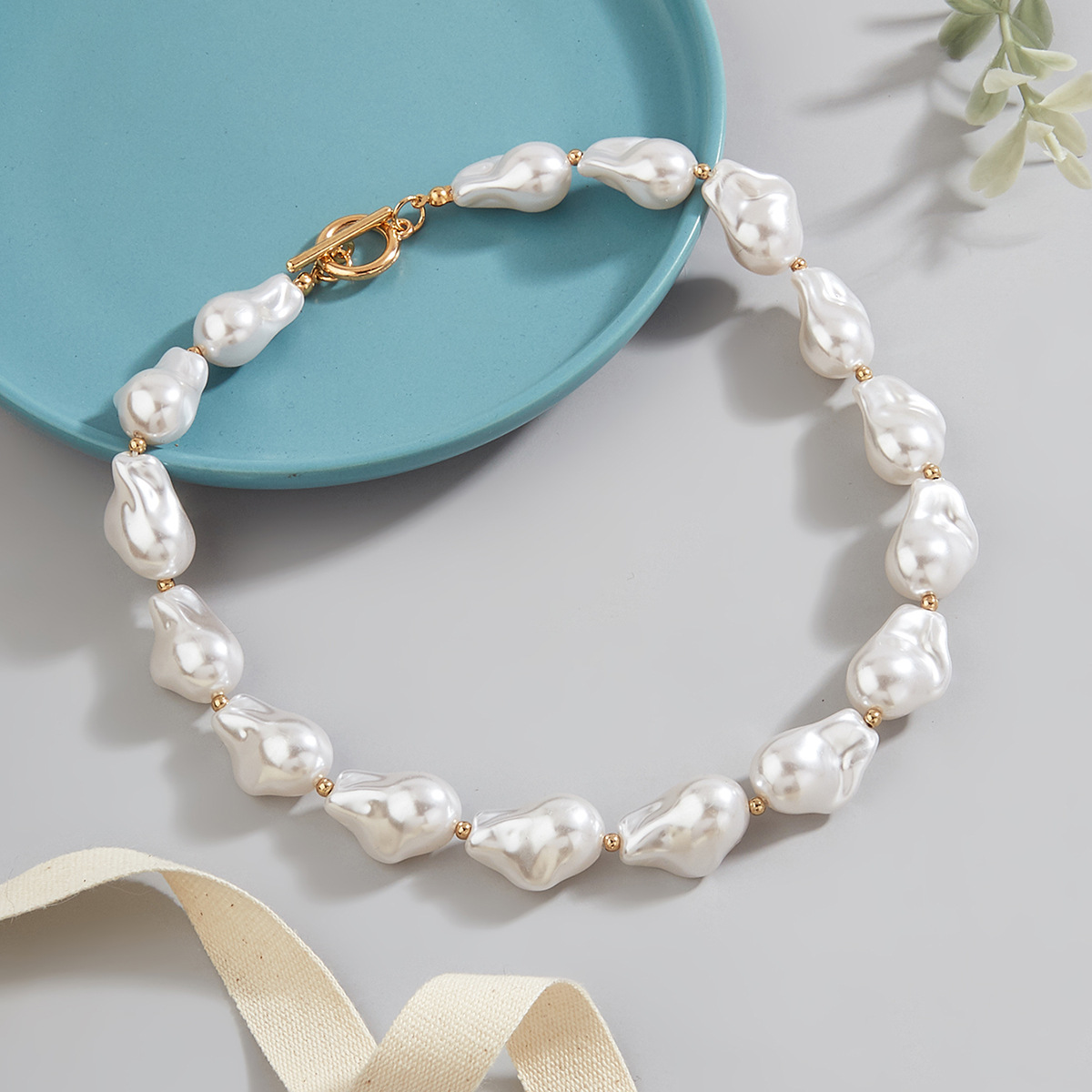 Vintage Baroque Pearl Necklace Elegant Irregular Statement Jewelry_voghion.com