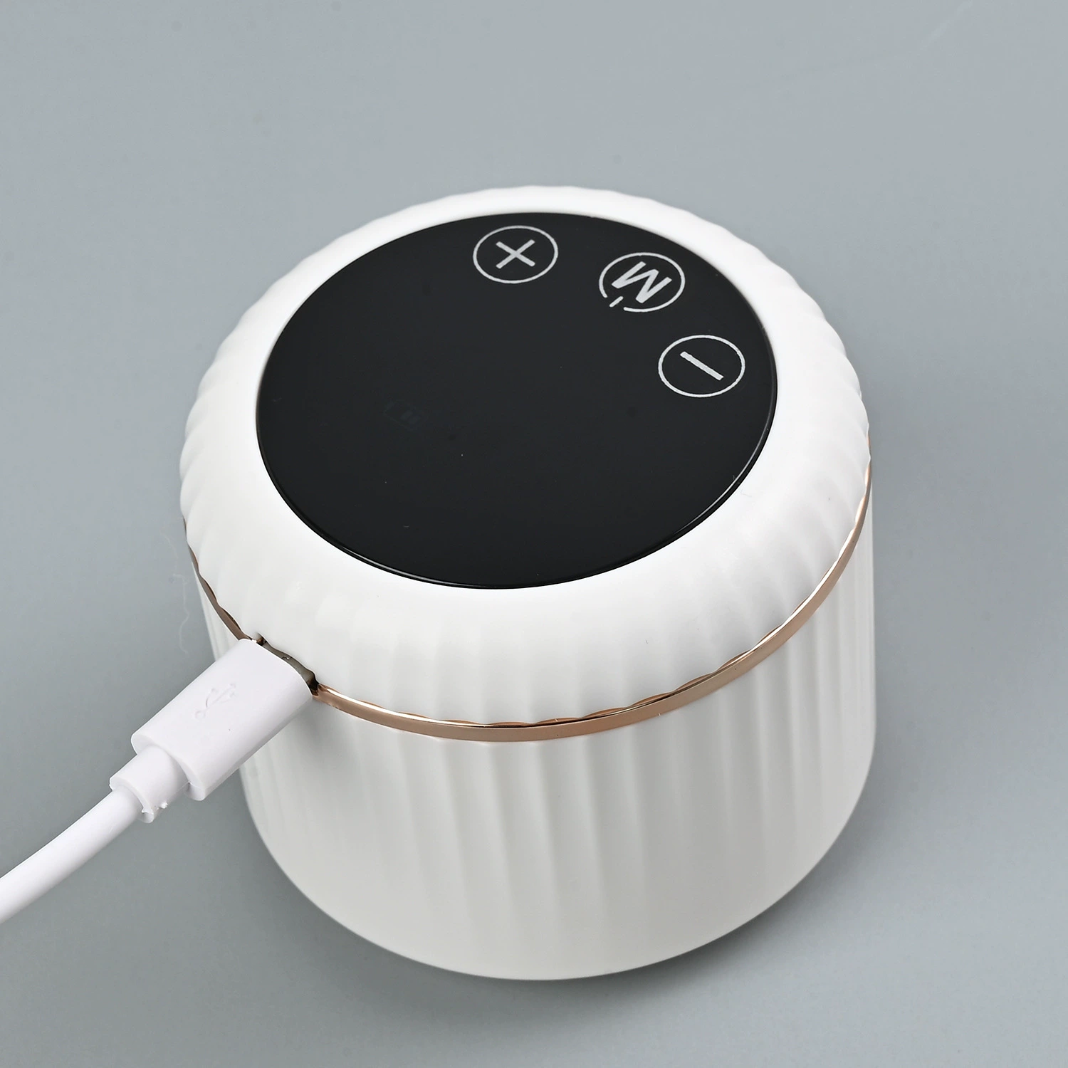 Smart handheld breast pump