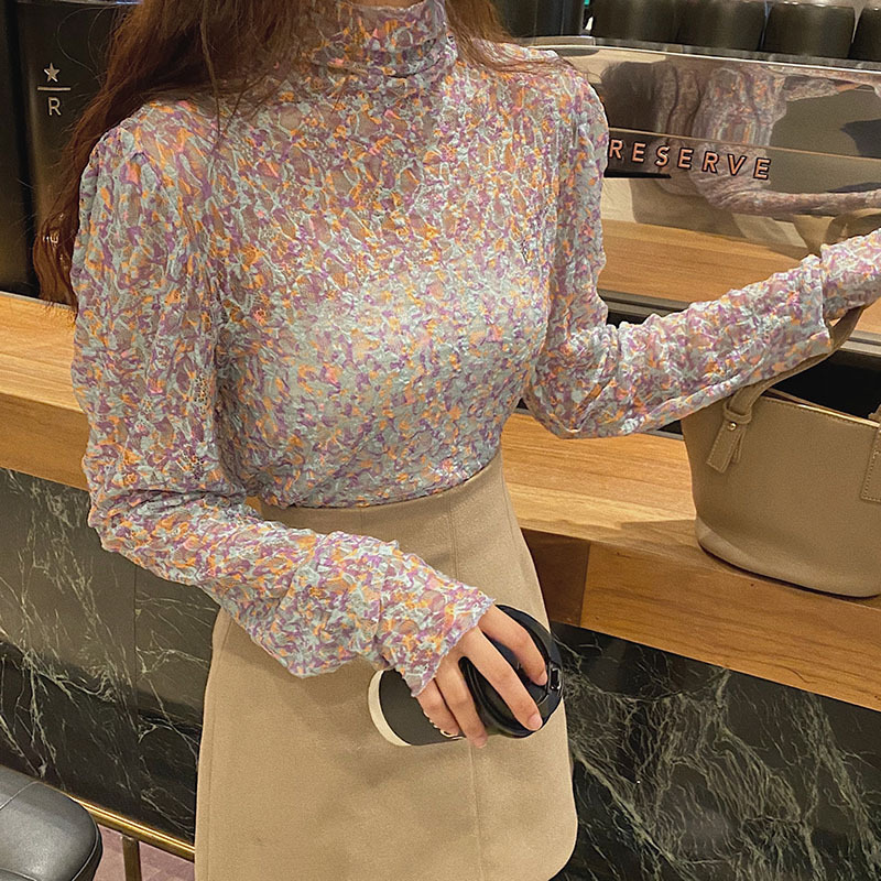 砕花百合底シャツ上着女子秋冬長袖修身高襟内に新型2025年tシャツinsブーム