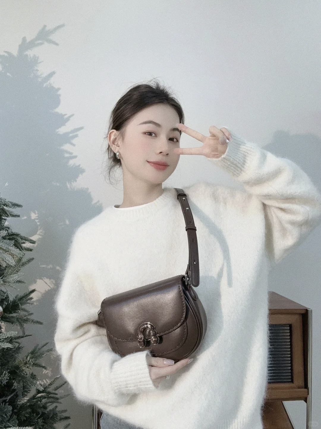 White Shoulder Bag