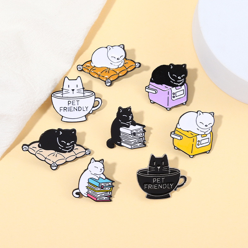 7g Weight Brooches Classification Casual, Daily Occasion Alloy Material Cat Pattern All Seasons Season Unisex Gender Stoving Varnish Design Cute Style Cute Pin Cat Alloy Stoving Varnish Unisex Brooches 3