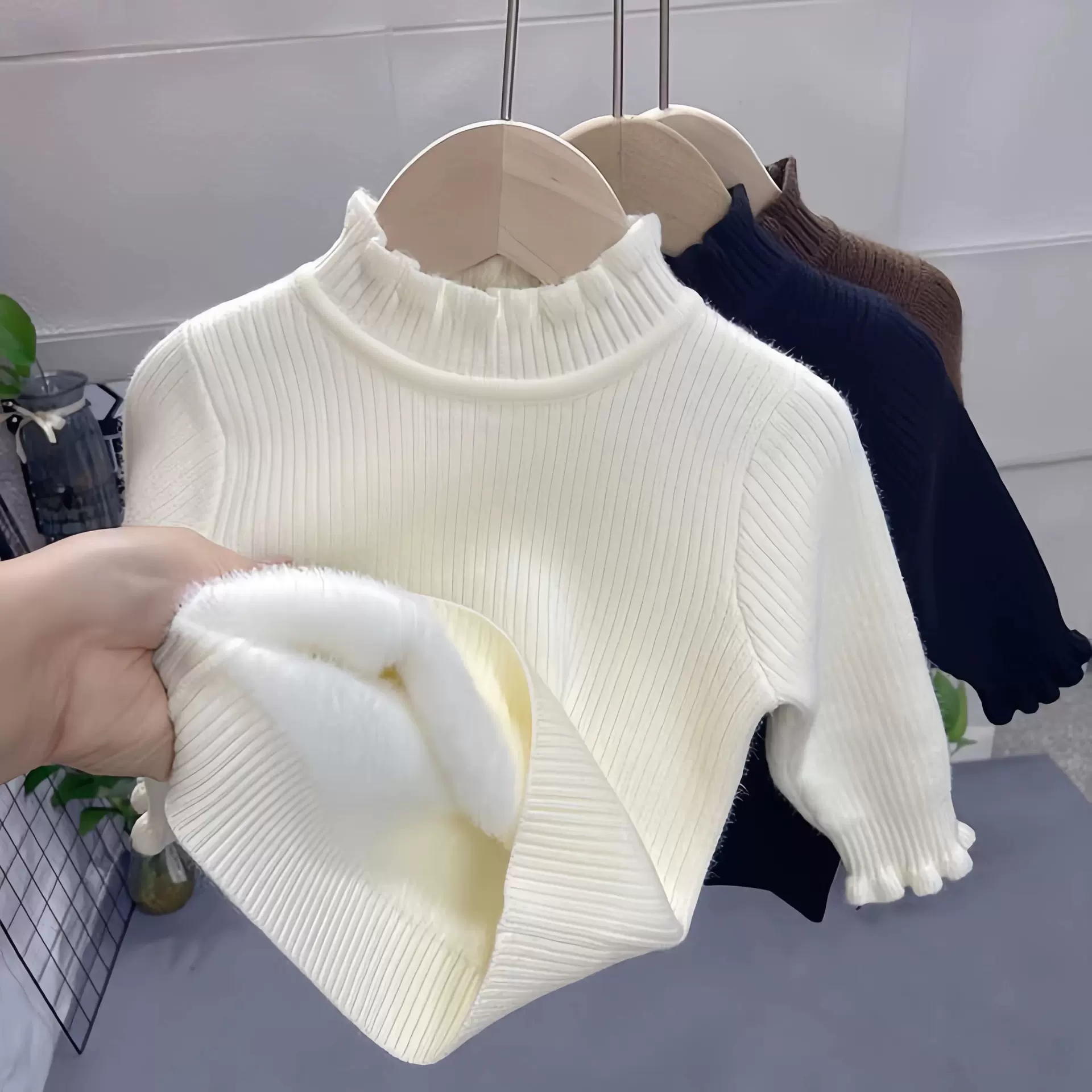 儿童一体绒毛衣2025新款女童毛衣加绒款柔软亲肤抗起球高品质款