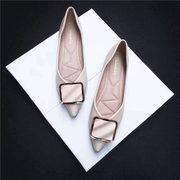Zapatos nuevos de primavera zapatos planos de una sola capa del todo-fósforo para las mujeres de Punta puntiaguda celebridad de Internet boca baja moda de vanguardia bombas de fondo suave zapatos de guisantes para las mujeres