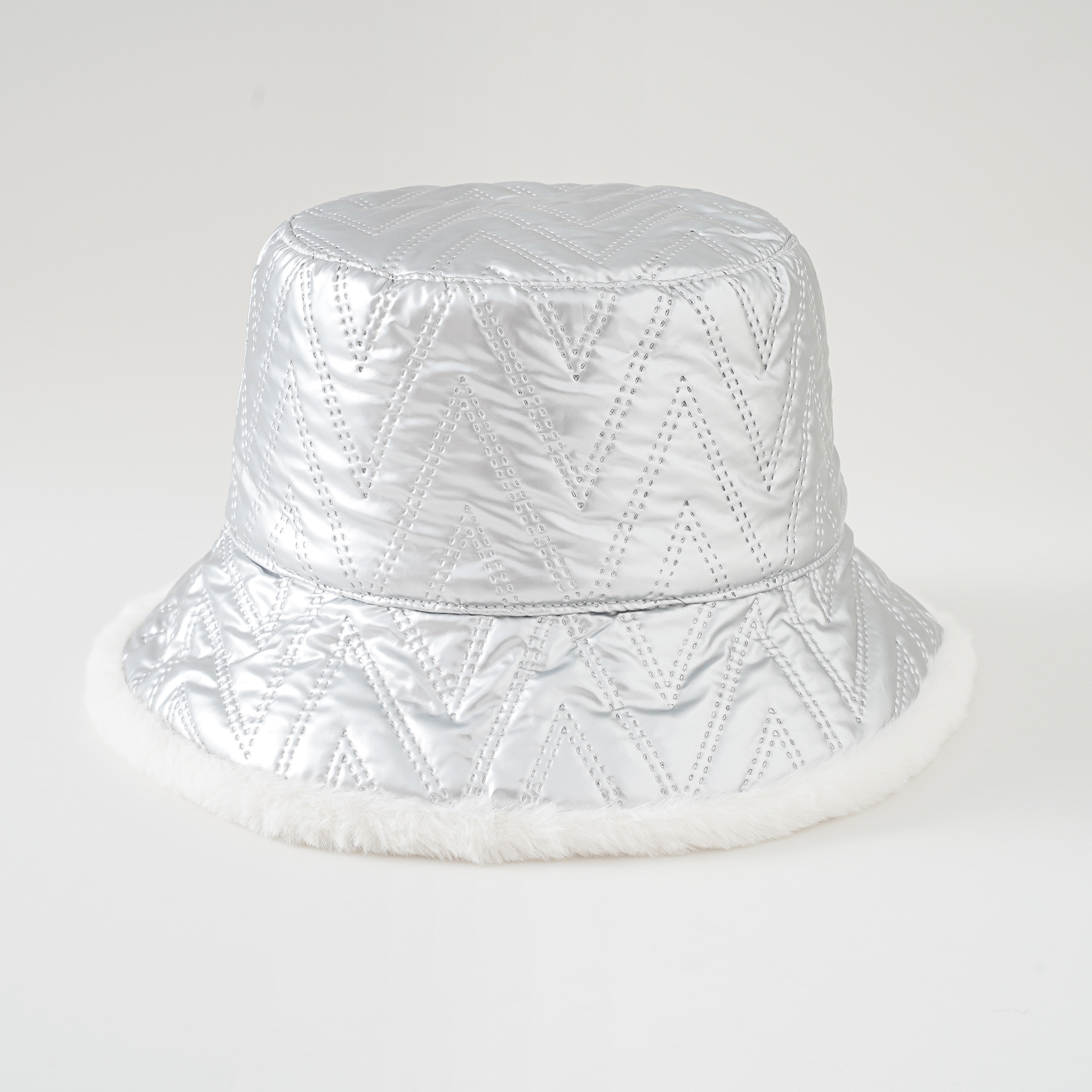 2022 otoño e invierno nuevo sombrero de lavabo caliente de las mujeres red metal rojo cuero de doble cara felpa sombrero de pescador estilo coreano