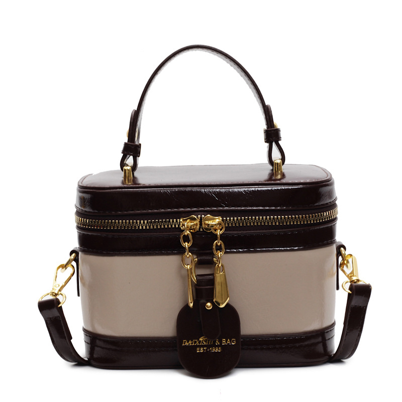 Bagos de mano de fragancia retro para mujeres 2025 nueva moda simple ocio de hombro mochila de viaje bolsa pequeña