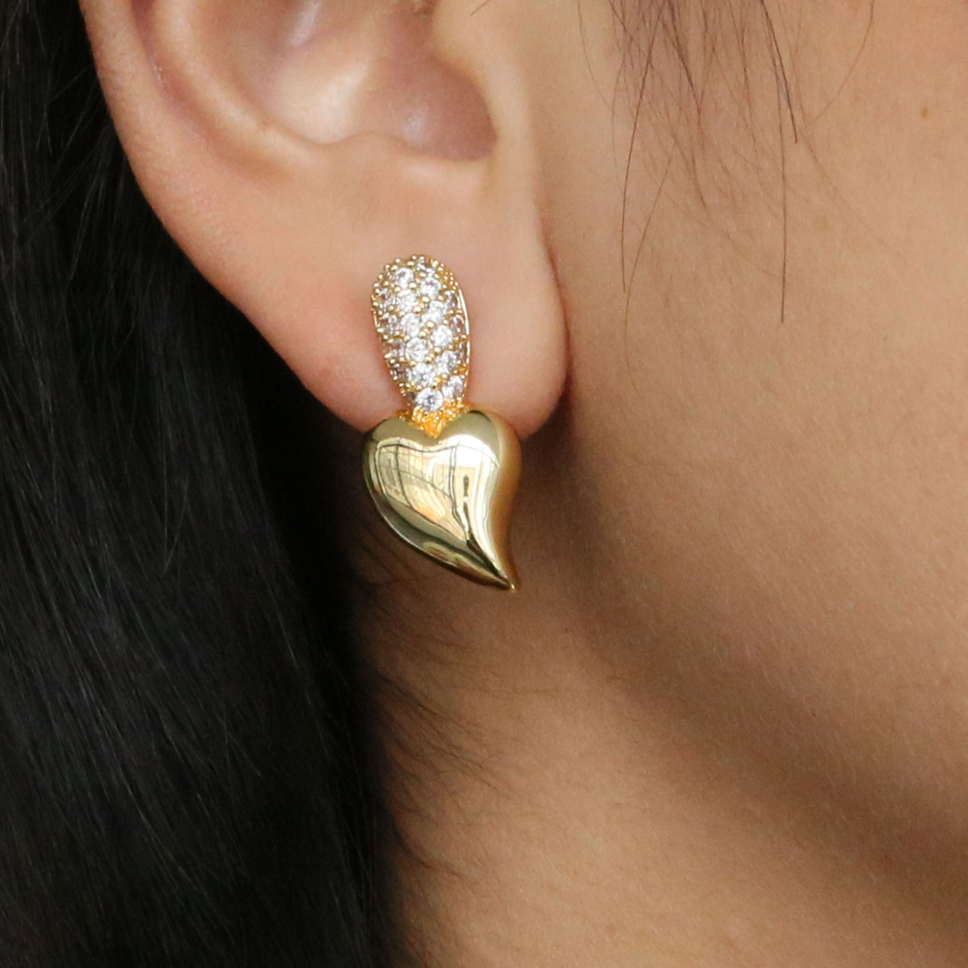 9g Weight Vacuum Plating Gold Plating Process Copper Ear Needle Material 18K Gold Plated Plating Material 1 Pair French Style Heart Shape Plating Copper 18K Gold Plated Ear Studs