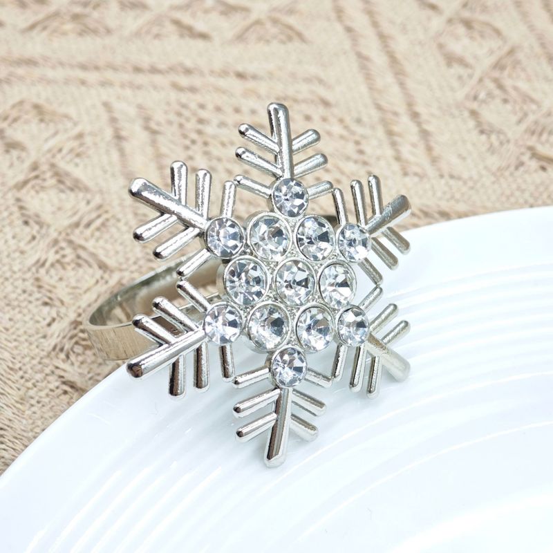 新しいクリスマスのアイデアには、雪の花のナプキンリングを入れて、ホテルのテーブルの装飾を飾って、メーカーの卸売りをします。|undefined