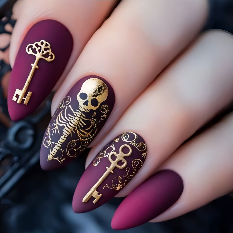 Halloween Fashion European and American Style Round Almond-Shaped Nails with Golden Skull Pattern, Removable Fake Nail Stickers