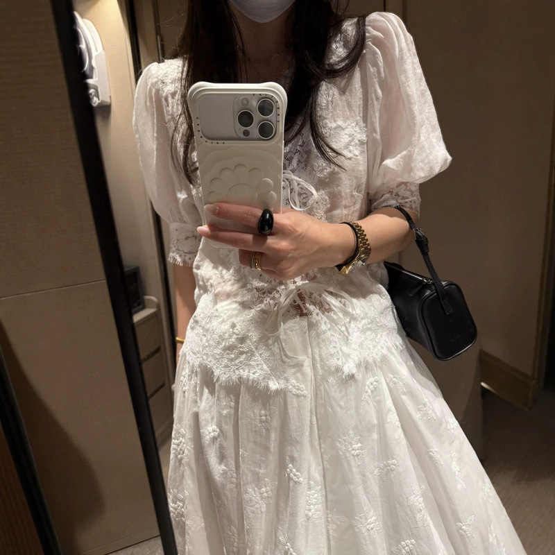 Foggy and Translucent Feel~100% Ramie Shirt, White French-Style Hollow-Out V-Neck Lace Patchwork Puff Sleeve Thin Top