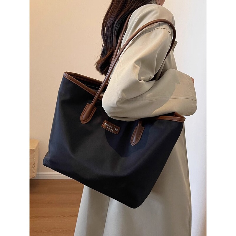 Autumn and Winter Bags Women's Large-Capacity Tote Bag New Commuter Fashion Large Bag Portable Shoulder Bag Oxford Cloth Tote Bag