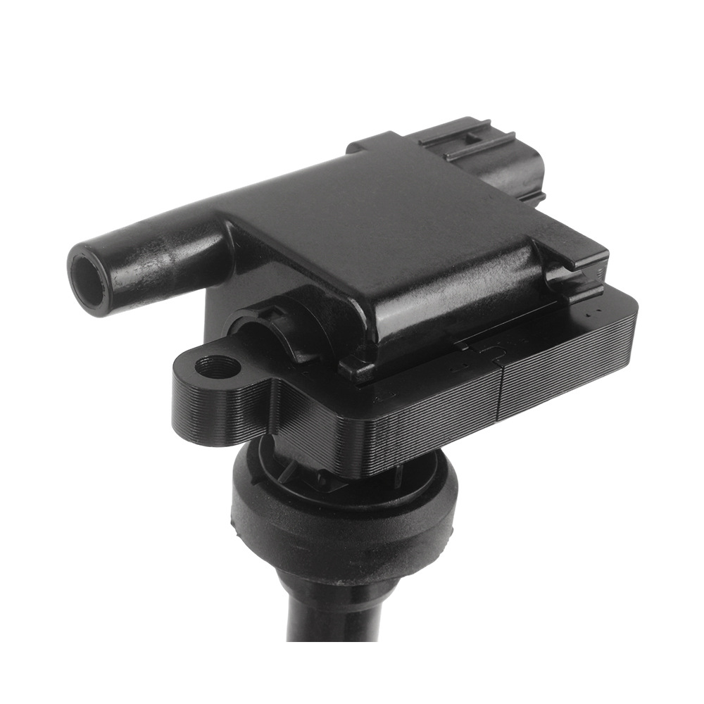 Aplicable para el sudeste de Jiangxi Hafei Sai Ma BYD F3 bobina de ignición / paquete de alto voltaje tres enchufes 4G18 4G15