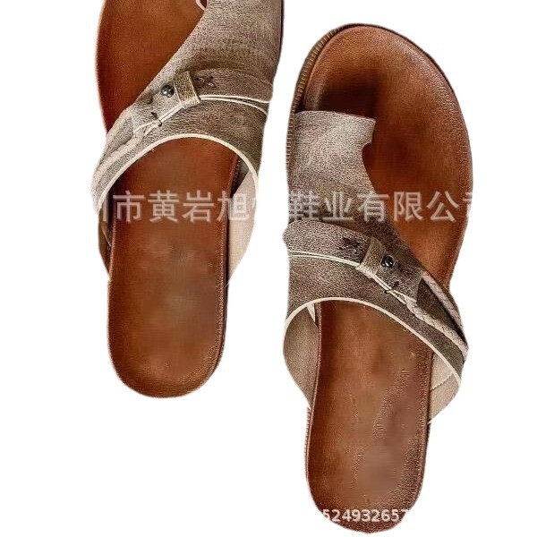 Fashionable lightweight slippers