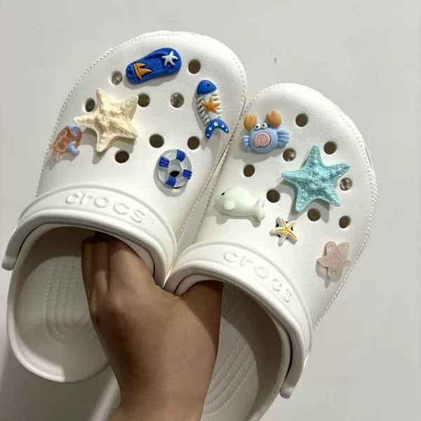 Cartoon accessories, buckle