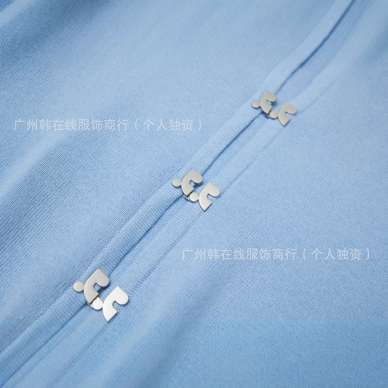 韩国restandrecreation新款rr夹设计扣短款针织开衫rr上衣女|undefined