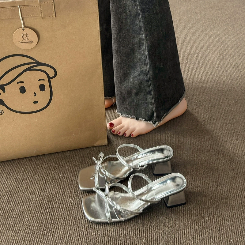 Женские босоножки на высоком каблуке во французском стиле, весенне-летние новые нишевые универсальные босоножки на толстом каблуке с открытым носком для женщин, которые можно носить на улице