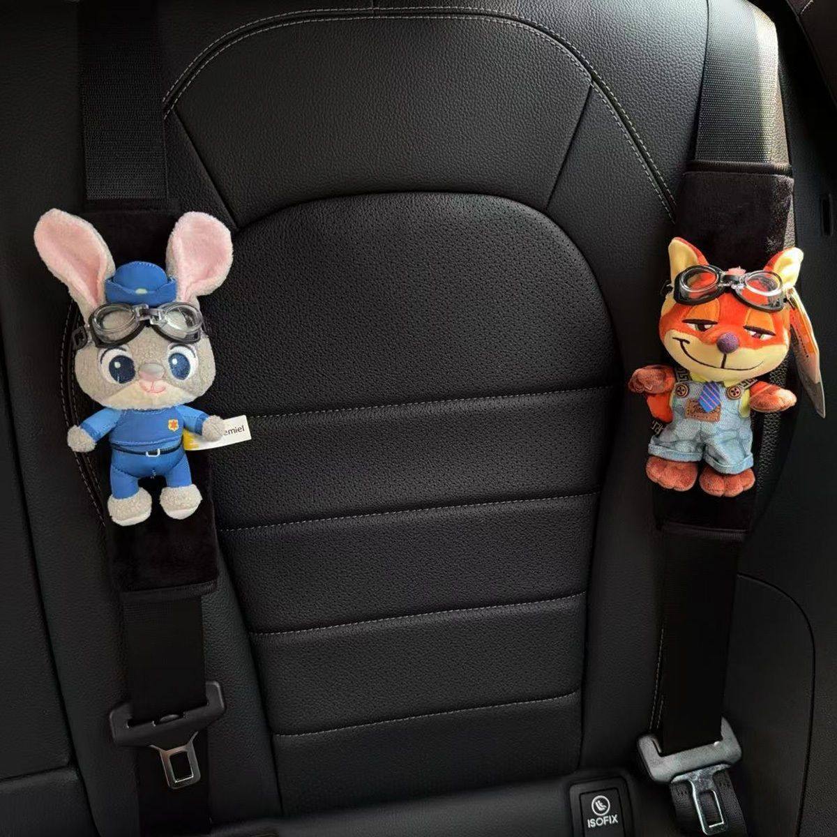 Seatbelt protective cover to prevent wear on clothing, Zootopia Judy and Nick couple set, car interior decoration shoulder pad