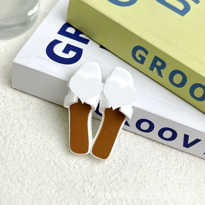 diffuser stone, simple and high-end, Car Perfume Aromatherapy - white-slippers