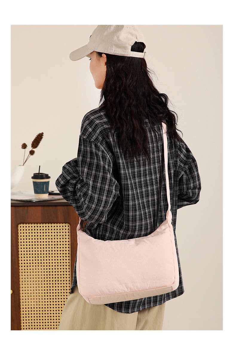 Cross-border fashion casual women's bag, simple and versatile single-shoulder bag, travel and commuting, large capacity, versatile and trendy crossbody bag for women undefined