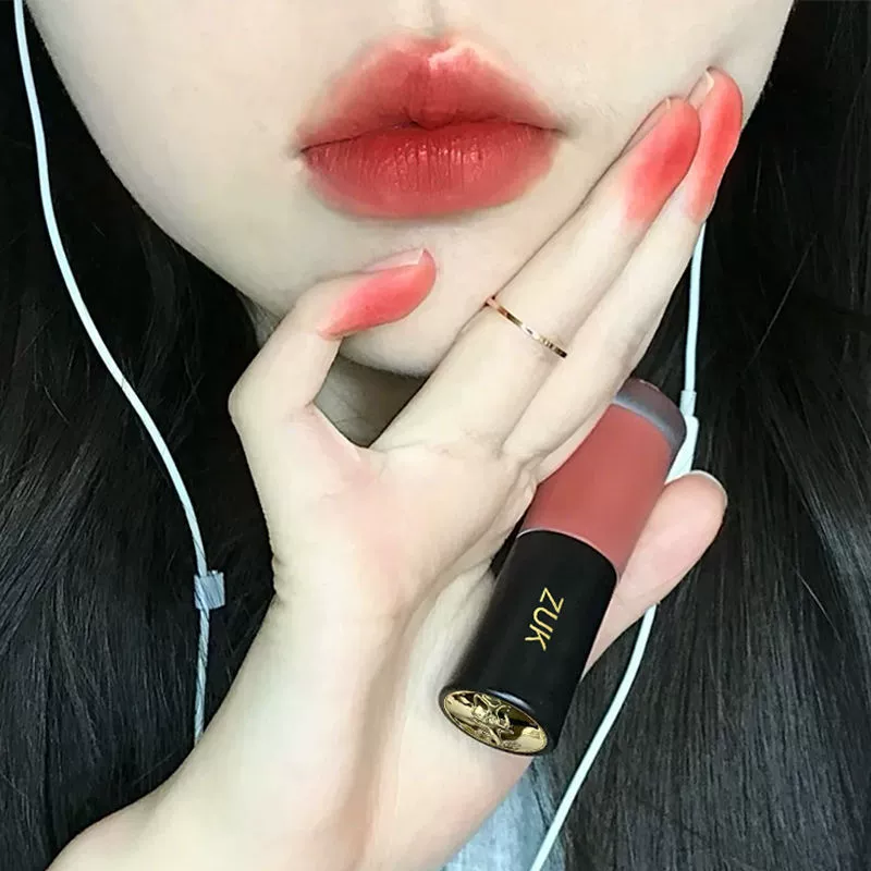 ZUK Green Чистый матовый туман Бархатная грязь для губ Белая глазурь для губ не выцветает