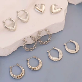 耳钉;耳环;手镯