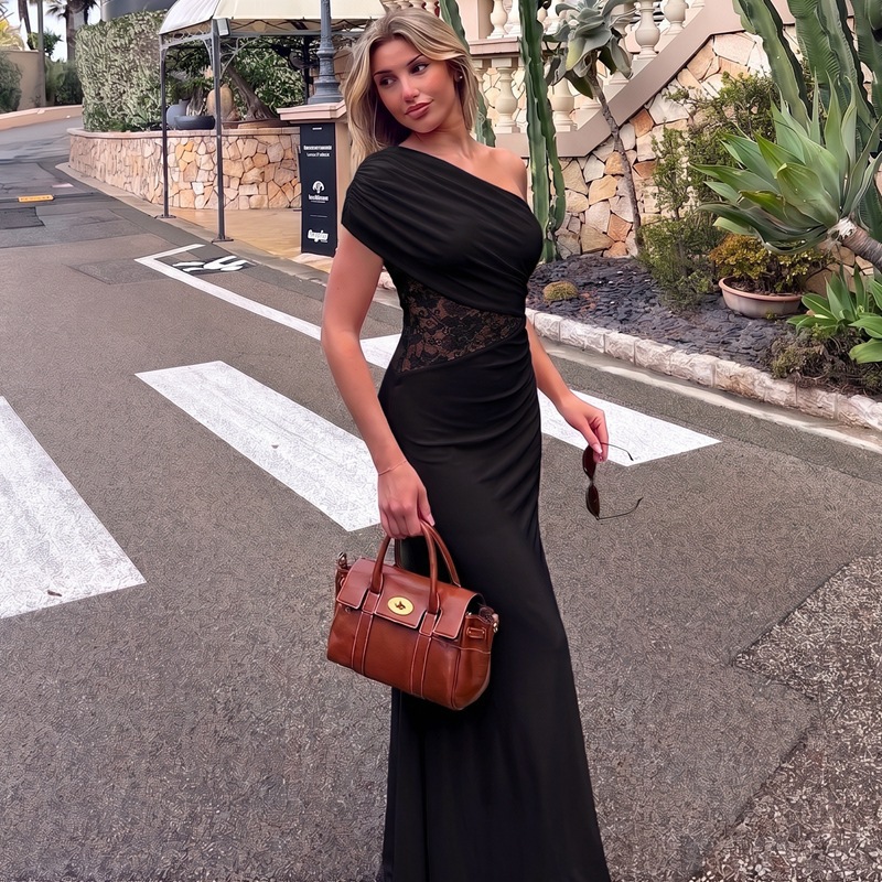 Cross-border 2026 verano nuevo temperamento hombro inclinado encaje empalme sexy bolsa de cadera cintura vestido plegado para mujeres