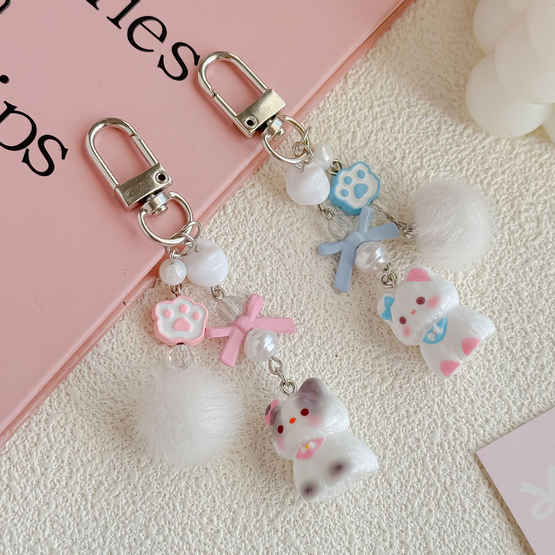 Original Cute Cat Mobile Phone Chain Pendant Girl Versatile Keychain Fur Ball Beaded Pendant Backpack Pendant Wholesale
