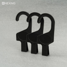 厂家批发塑料挂钩针扣超市腰带展示钩自动围脖皮带扣跨境挂钩子