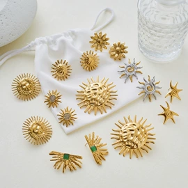 耳环;项链;手链