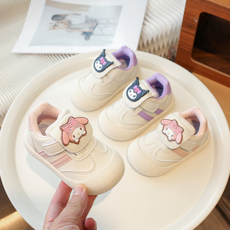 2024 otoño nuevos zapatos para bebés bebés niñas dibujos animados antideslizantes suela suave antipatas zapatos para niños pequeños al por mayor