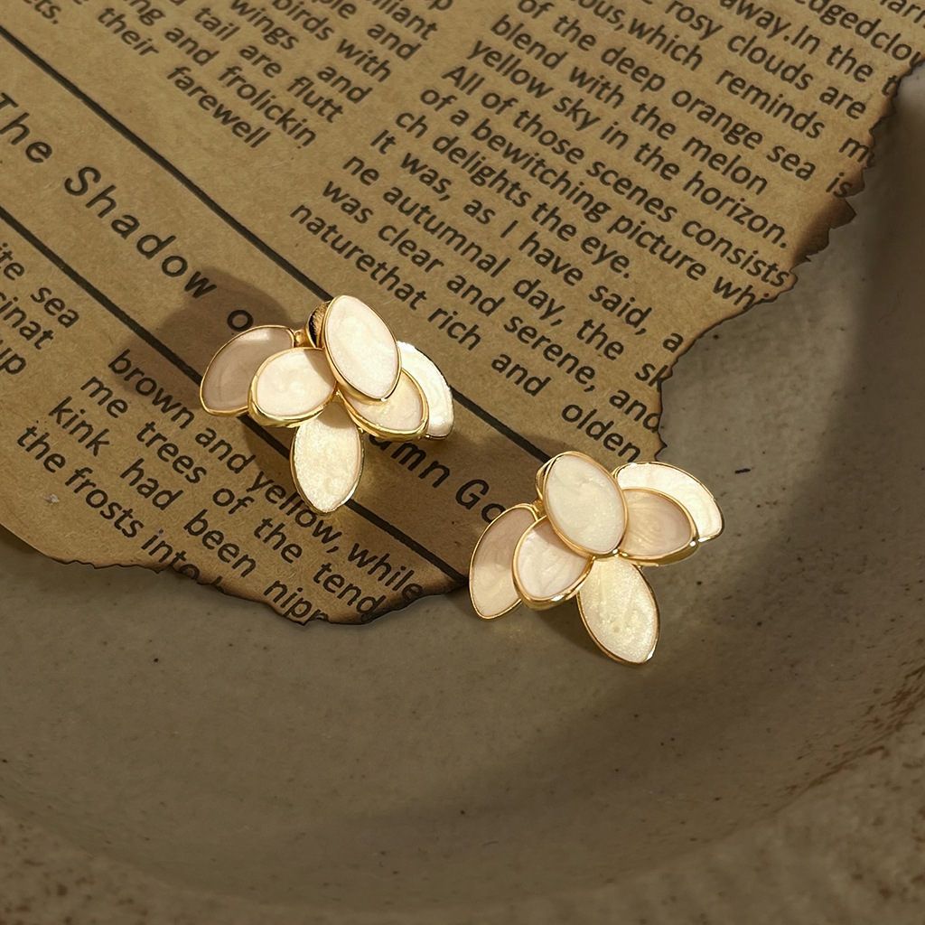 场景_0015_组 16 拷贝.jpg