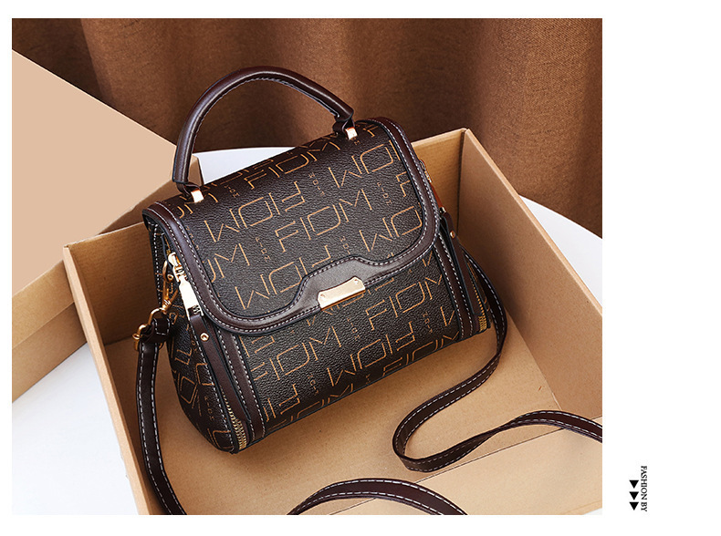 Women's Crossbody Bag Large Capacity Square Commuter Shoulder Bag_voghion.com
