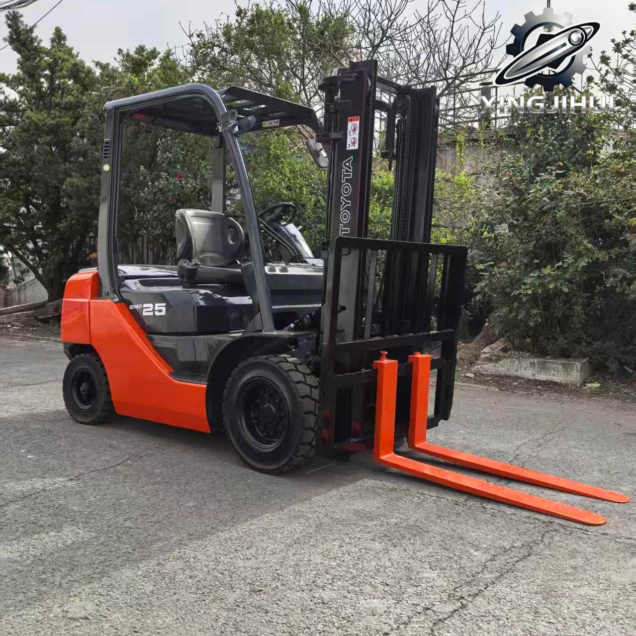 TOYOTA 8FD25 carretillas elevadoras de segunda mano suministro de fábrica de venta directa más de 800 unidades de inventario
