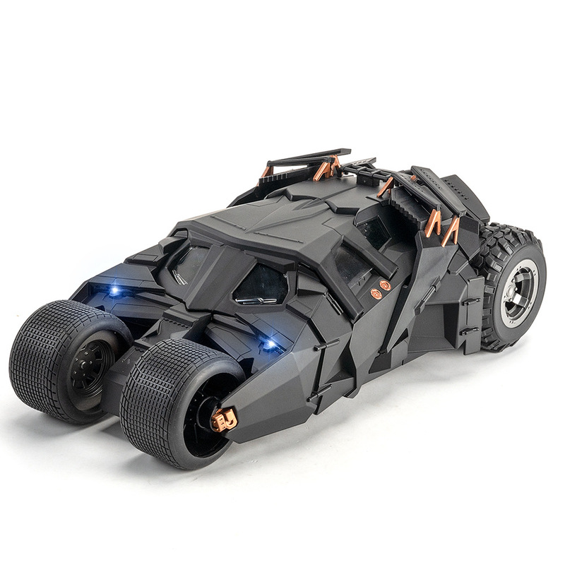 (Foam Boxed) Simulation 1: 18 Genuine Dark Knight Batman Spray Edition Alloy Car Model Ornaments