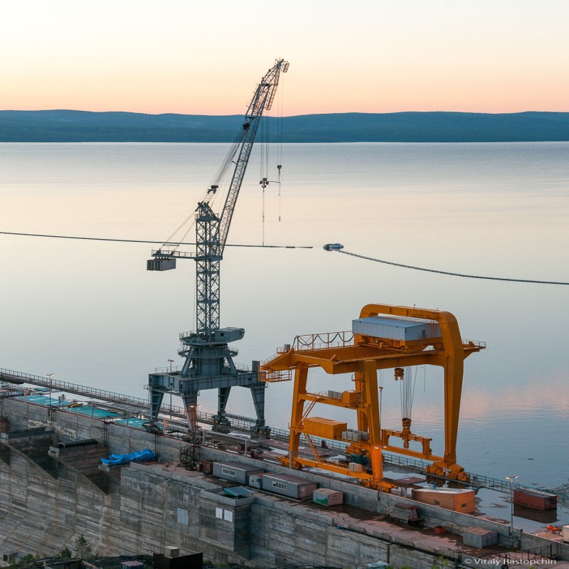 桥涵防水材料，高弹性防水防腐涂膜。桥涵防水材料