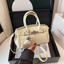 �߼��К��|�����P�����Ů2025�¿�r�к��s�μ��С���p��б���