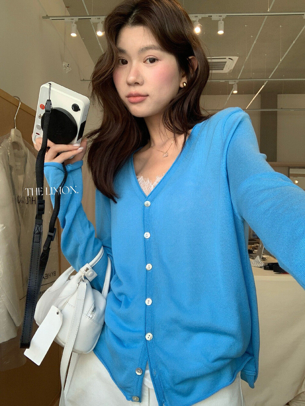 Áo khoác cardigan V-neck dệt kim sợi tencel linen chống nắng mỏng nhẹ xuân hè — Đỏ thẫm, Xám cacbon, xám đậm, trắng ngà chi tiết 2