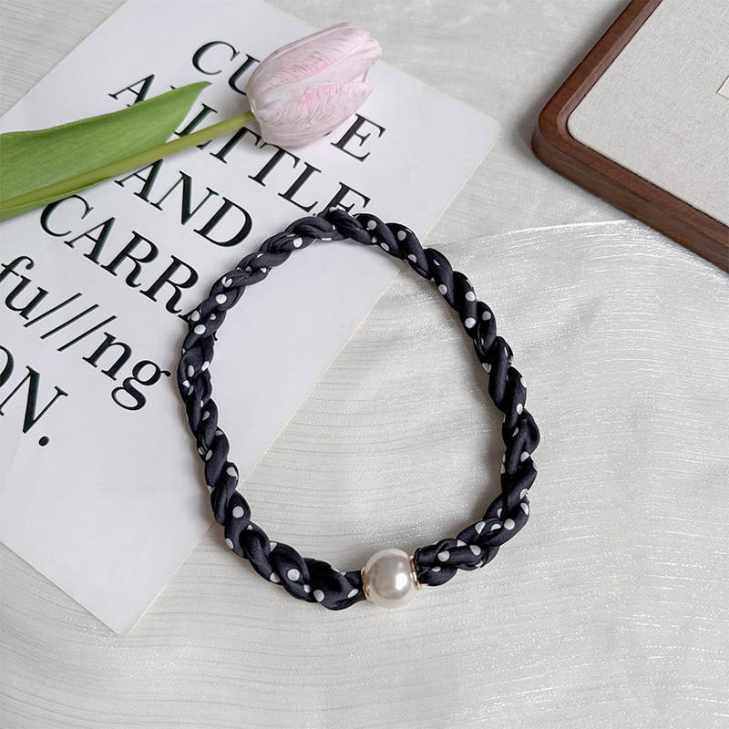 Collar de perlas de hebilla de atracción primavera y otoño verano decoración de cuello pequeña bufandas de mujer camisa de pañuelo de seda girada al por mayor