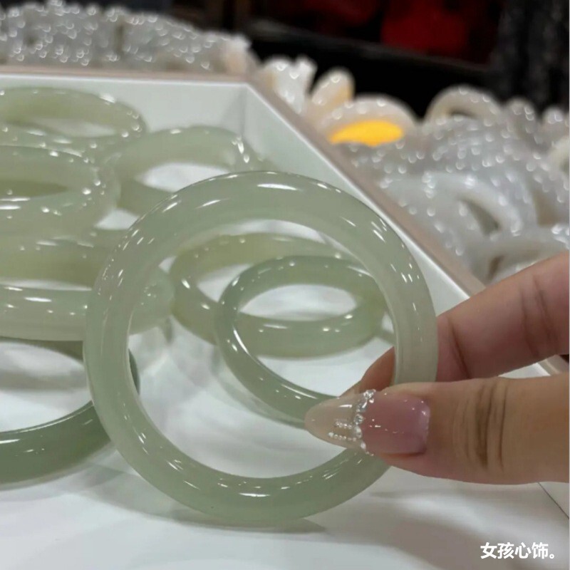 Authentic Natural Xinjiang Hetian Jade Green and White Jade Bracelet Classy Women's Green and White Jade Bracelet Whitening Hand Jewelry Green and White Jade Authentic Natural Xinjiang Hetian Jade Green and White Jade Bracelet Classy Women's Green and White Jade Bracelet Whitening Hand Jewelry Green and White Jade