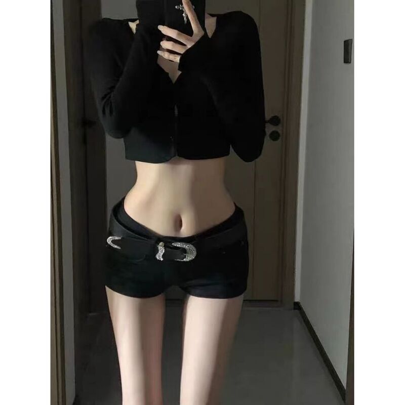 Black Y2K Low-Rise Washed Denim Shorts for Women, Spring and Summer American Style, Slimming, Stretchy, Leg-Lengthening Hot Pants Trendy Black Y2K Low-Rise Washed Denim Shorts for Women, Spring and Summer American Style, Slimming, Stretchy, Leg-Lengthening Hot Pants Trendy