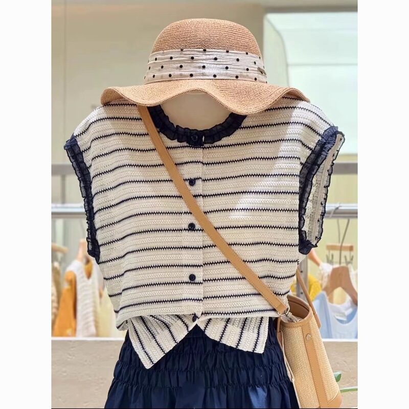 Korean-Style Textured Striped Color-Blocked Lace Blouse for Women, Sweet and Gentle Style, Summer Top Korean-Style Textured Striped Color-Blocked Lace Blouse for Women, Sweet and Gentle Style, Summer Top