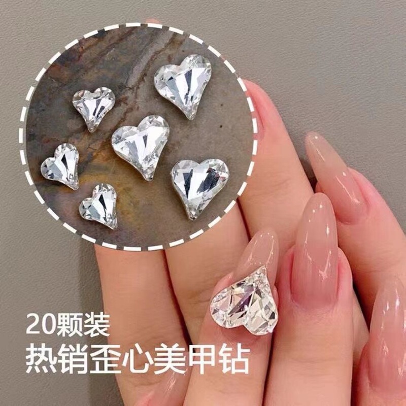 Internet Celebrant Nail Art Pointed Bottom Crooked Heart Diamond Luxury Crystal Peach Heart-shaped Big Diamond Nail Love Diamond Bridal Armor Jewelry Internet Celebrant Nail Art Pointed Bottom Crooked Heart Diamond Luxury Crystal Peach Heart-shaped Big Diamond Nail Love Diamond Bridal Armor Jewelry