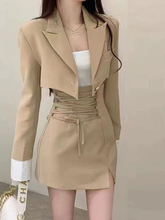 时髦短款西装外套女2023早秋新款收腰小众设计感辣妹短裙两件套装