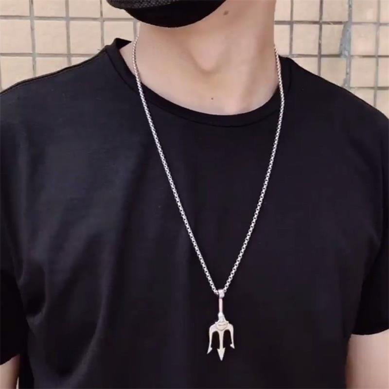 neptunes-trident-necklace-retro-mythical-sea-king-poseidon-trident-harpoon-pendant-necklace-mens-fashion-trend-cool-jewelry