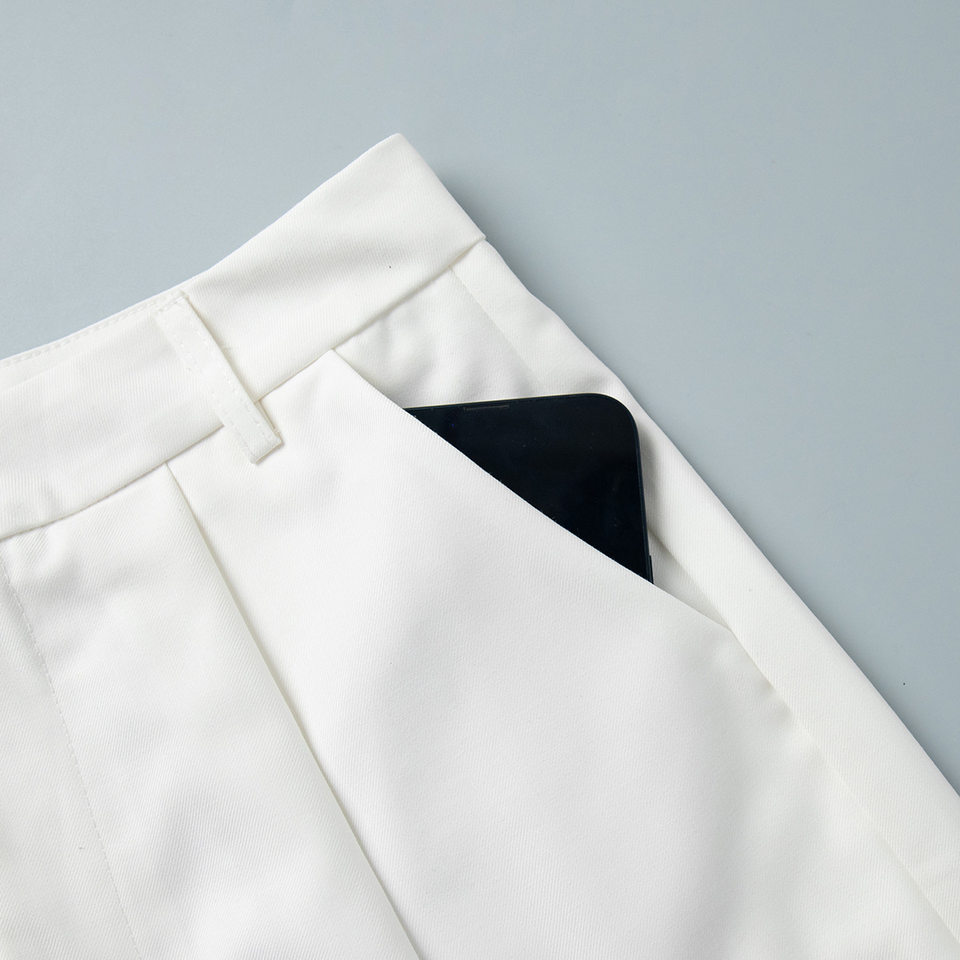Bộ vest nữ áo gile cổ V cài khuy một hàng kèm quần short ống thẳng — Màu trắng, Màu xám, Màu đen (thêm mới) chi tiết 32