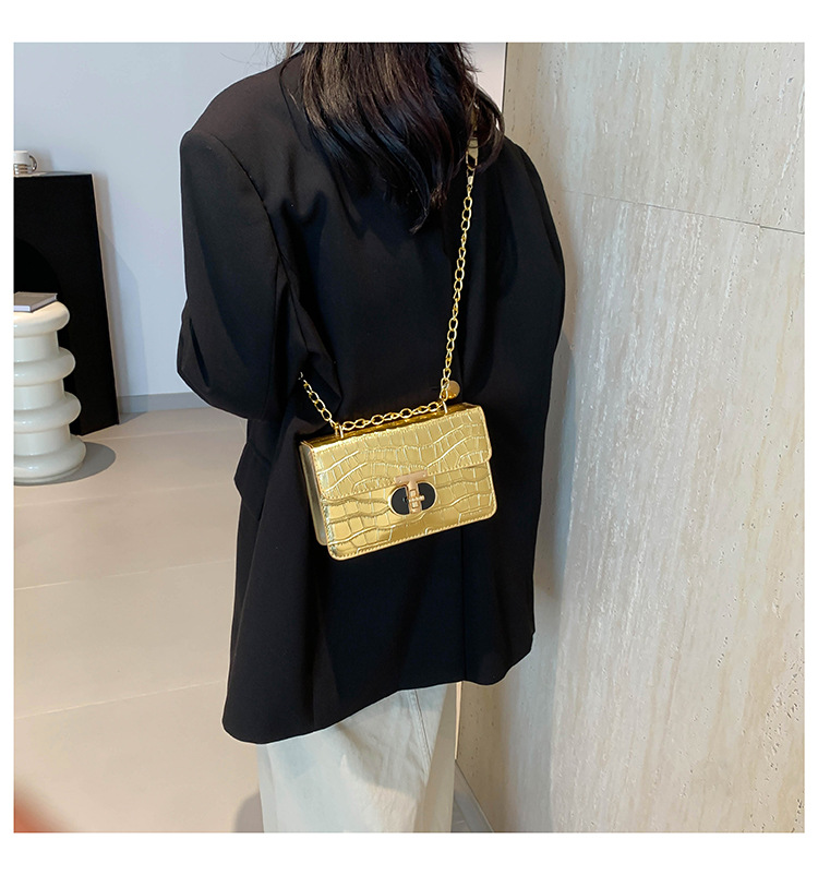 Fashion chain lock handbag 2024 new shiny stone pattern small square versatile and stylish single shoulder crossbody bag_voghion.com