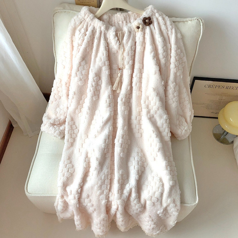 Invierno de invierno de la princesa pijama de franela de espesor simple y suelta confiable pijama de lana de coral