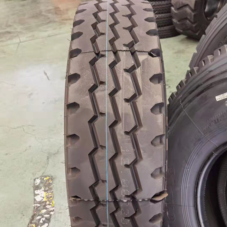 1100R20汽车轮胎批发中短途货车自卸车轮胎钢丝胎厂家供应1100r20