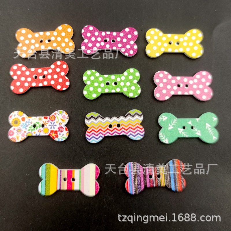 25*13mm blanco estampado hueso de perro botón de madera DIY botón de forma de dibujos animados 50 piezas en un paquete