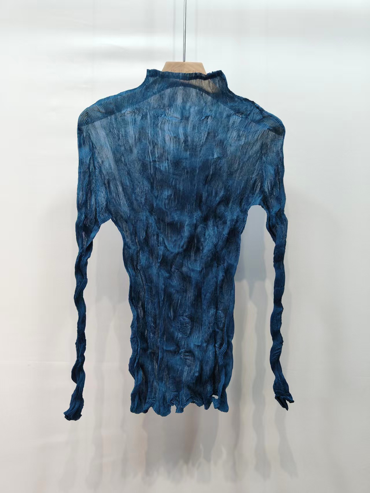 2025年プリーツトップス レディース 高級感 テンセル素材 透け感 レース 超伸縮性 スリムフィット 若見え 薄手Tシャツ