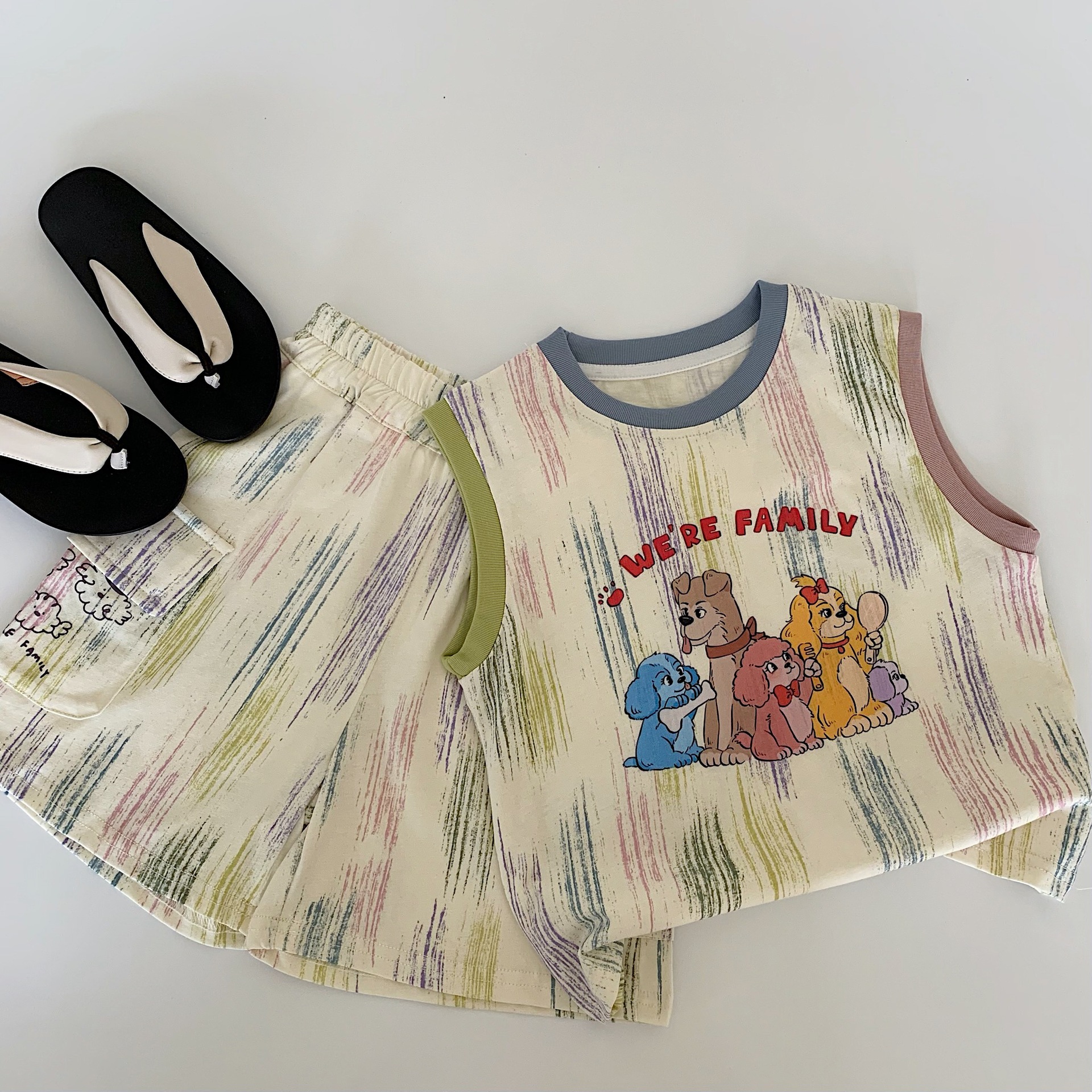 Traje sin mangas de verano para niños Maibao 2025 nuevo chaleco de dibujos animados para niños de dos piezas Huzhou Zhili ropa para niños marea